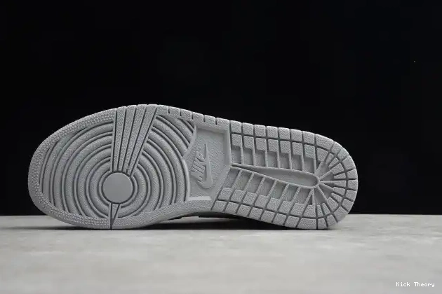 Kick Theory Grey AIR Smoke 554724-092 Light Mid Jordan 1 0517